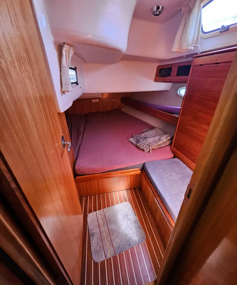 Velero Bavaria 43